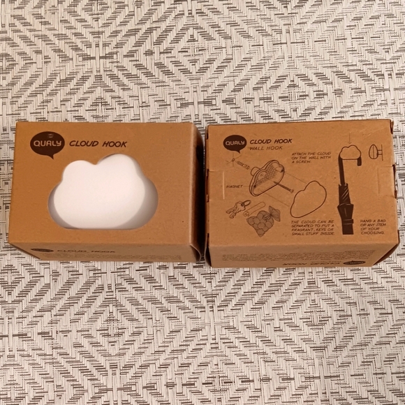 2 Cloud Shaped Hook & Cloud Mirror - Picture 2 of 8